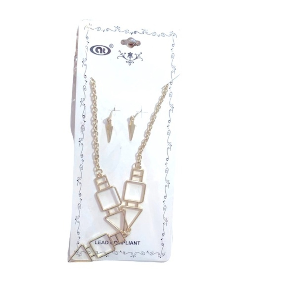 Boutique Geometric Gold Tone Necklace and Earring Set Brand New in Packaging OS